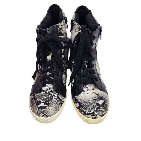 Torrid Women’s Snakeskin Hidden Wedge Zipper Side Sneaker Size 10 Wide - Picture 7 of 7